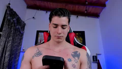 Snapshot of liamwyatt_ chatting on February 2025 04:40:02 AM liamwyatt_ online show from February 2025 04:40:02 AM