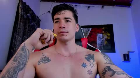 Snapshot of liamwyatt_ chatting on February 2025 03:02:01 AM liamwyatt_ online show from February 2025 03:02:01 AM