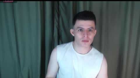 Snapshot of lian_eathan chatting on October 2025 06:43:02 AM lian_eathan online show from October 2025 06:43:02 AM