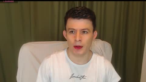 Snapshot of lian_eathan chatting on November 2025 09:54:01 PM lian_eathan online show from November 2025 09:54:01 PM