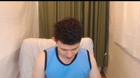 Snapshot of lian_eathan chatting on November 2025 09:15:01 PM lian_eathan online show from November 2025 09:15:01 PM