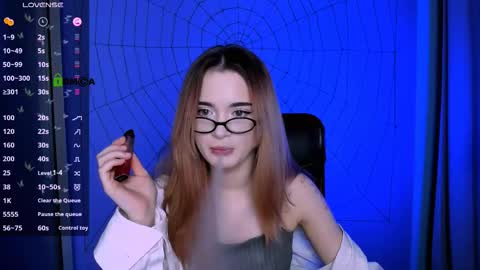 Little Liana  online show from November 2025 08:30:01 PM