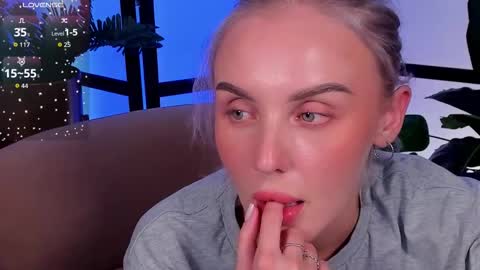 your sweet Liana online show from September 2025 09:04:02 PM