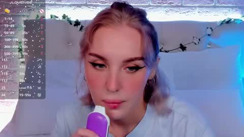 your sweet Liana online show from September 2025 04:32:01 PM