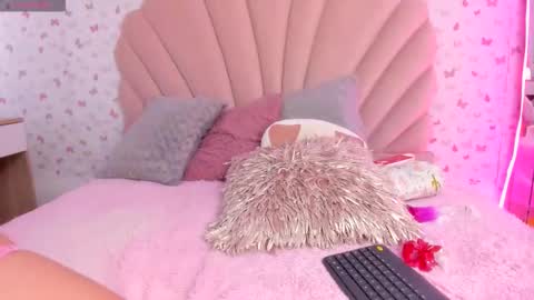 liarossi_ online show from November 2025 12:59:02 PM