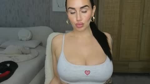 Snapshot of libbyloveheartx chatting on November 2025 01:29:02 PM Libby online show from November 2025 01:29:02 PM