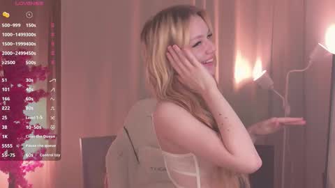 Snapshot of light_babessss chatting on December 2025 02:44:02 PM Sofia online show from December 2025 02:44:02 PM