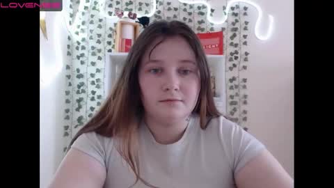 Snapshot of light_lunaa chatting on January 2025 06:39:01 AM light_lunaa online show from January 2025 06:39:01 AM