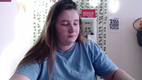 Snapshot of light_lunaa chatting on January 2025 09:46:01 AM light_lunaa online show from January 2025 09:46:01 AM