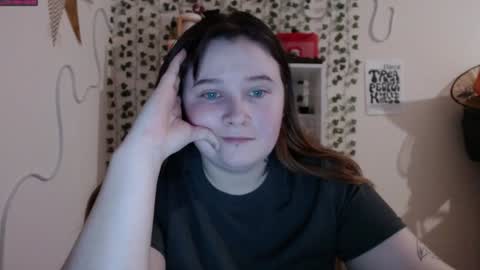 Snapshot of light_lunaa chatting on January 2025 09:26:01 PM light_lunaa online show from January 2025 09:26:01 PM