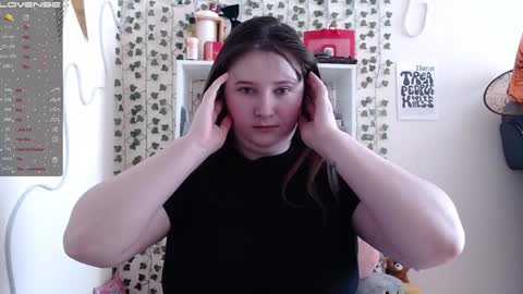 Snapshot of light_lunaa chatting on February 2025 04:27:01 AM light_lunaa online show from February 2025 04:27:01 AM
