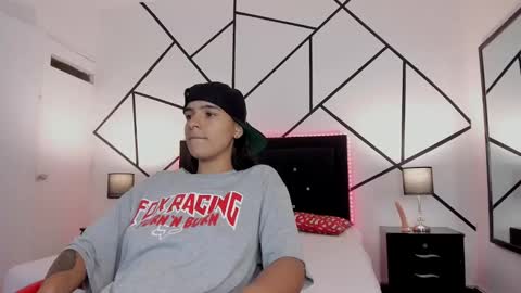 liiam_smith_ online show from January 2025 05:51:02 PM