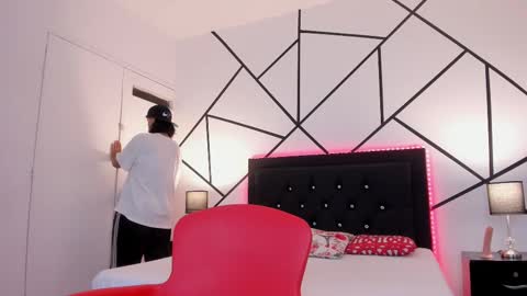 liiam_smith_ online show from January 2025 11:45:02 AM