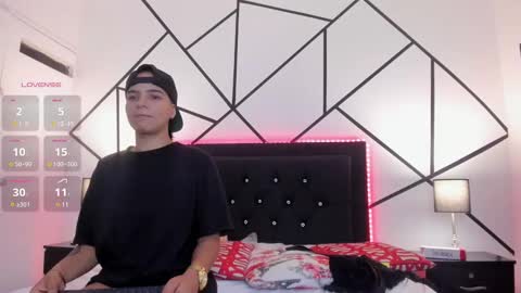 liiam_smith_ online show from February 2025 06:55:02 PM