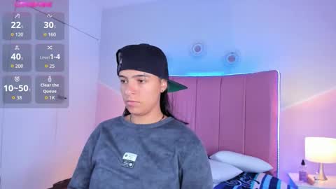 liiam_smith_ online show from October 2025 01:10:01 PM