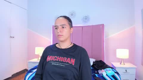 liiam_smith_ online show from October 2025 12:39:02 PM