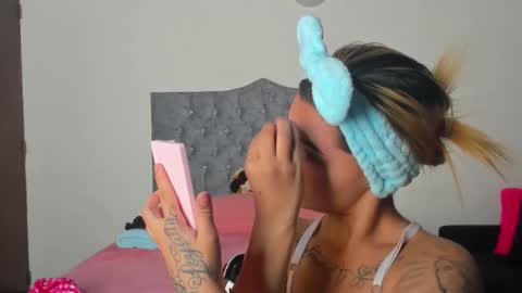 LiisaKiss online show from January 2025 07:05:01 PM