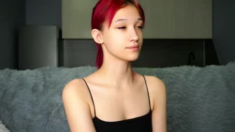 Snapshot of likalens chatting on October 2025 12:05:01 PM Emi online show from October 2025 12:05:01 PM