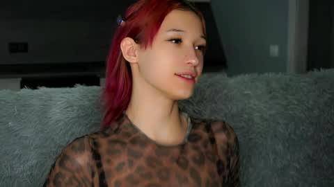 Snapshot of likalens chatting on October 2025 11:21:01 AM Emi online show from October 2025 11:21:01 AM