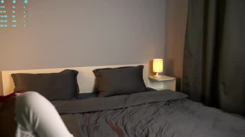 Snapshot of likalens chatting on November 2025 01:00:01 PM Emi online show from November 2025 01:00:01 PM