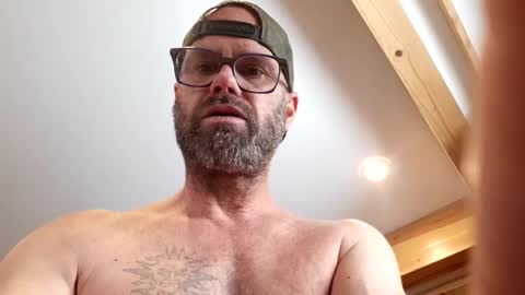 Snapshot of likedoingit69 chatting on November 2025 05:01:02 PM St pierre online show from November 2025 05:01:02 PM