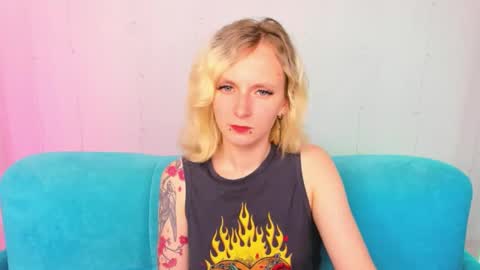 Snapshot of likilip chatting on October 2025 01:48:02 AM likilip online show from October 2025 01:48:02 AM