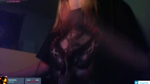 Snapshot of lil_gem chatting on September 2025 01:06:01 AM lil gemmie online show from September 2025 01:06:01 AM