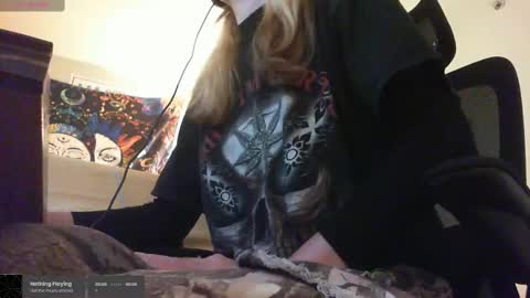 Snapshot of lil_gem chatting on September 2025 11:17:02 PM lil gemmie online show from September 2025 11:17:02 PM