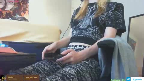 lil gemmie online show from November 2025 08:21:01 PM