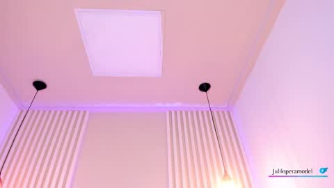 Snapshot of lila_cohen chatting on October 2025 04:02:02 AM L I L A online show from October 2025 04:02:02 AM