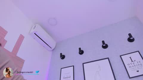 Snapshot of lila_cohen chatting on November 2025 09:54:02 AM L I L A online show from November 2025 09:54:02 AM