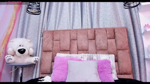 lila noa online show from January 2025 03:28:02 AM