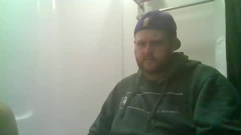 Snapshot of lilbratty_clouds_ogpuffdragon chatting on January 2025 06:38:01 AM lilbratty_clouds_ogpuffdragon online show from January 2025 06:38:01 AM