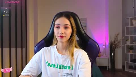 Hi im Yuki online show from November 2025 10:03:01 AM