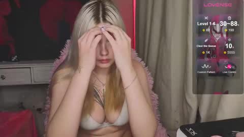 Nika and Lori online show from October 2025 11:37:01 PM