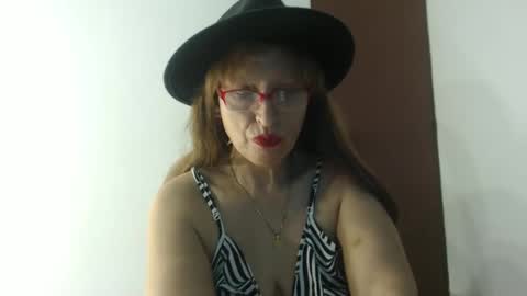 Snapshot of lilhy_mcfly chatting on November 2025 06:08:01 PM lilieth online show from November 2025 06:08:01 PM