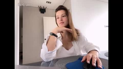 lili_2905 online show from September 2025 09:34:01 AM
