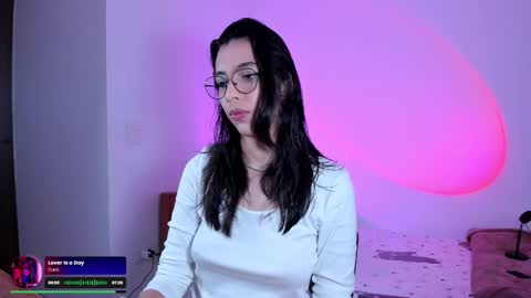 Lili online show from February 2025 10:04:01 PM