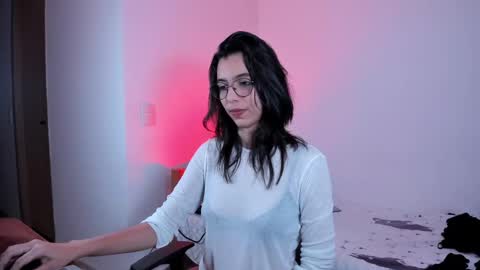 Lili online show from March 2025 08:13:01 AM