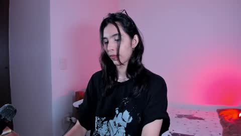 Lili online show from March 2025 07:43:02 AM