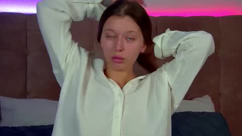 Snapshot of liliabianca chatting on October 2025 06:44:01 AM Mia online show from October 2025 06:44:01 AM