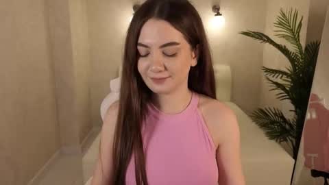 Snapshot of liliacrown chatting on November 2025 05:03:01 PM Lilia online show from November 2025 05:03:01 PM