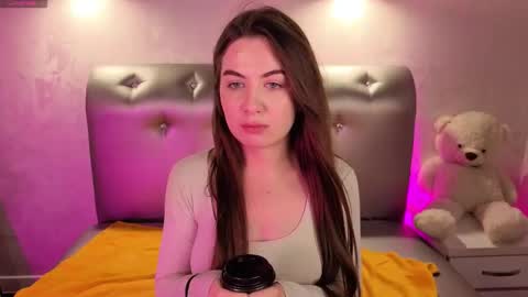 Snapshot of liliacrown chatting on November 2025 05:13:01 PM Lilia online show from November 2025 05:13:01 PM