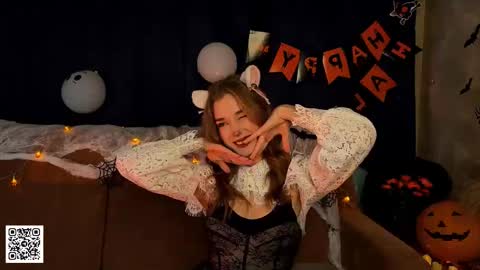 LilianLees online show from October 2025 04:19:02 PM