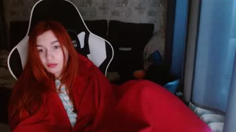 liliawoolf online show from February 2025 11:45:02 AM