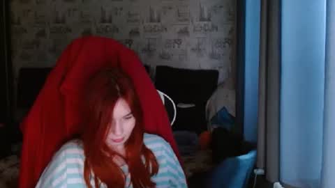 liliawoolf online show from February 2025 12:22:02 PM