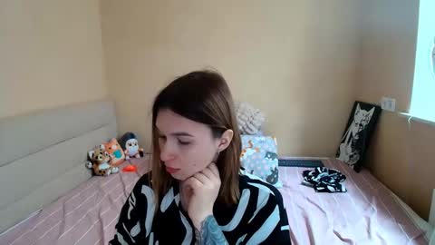 liliawoolf online show from September 2025 12:21:01 PM