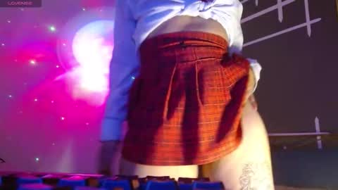 Snapshot of lilidesire chatting on October 2025 07:36:01 PM Simone 3 online show from October 2025 07:36:01 PM