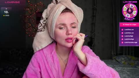 Snapshot of lilie_brown chatting on November 2025 02:32:01 AM Lilie online show from November 2025 02:32:01 AM