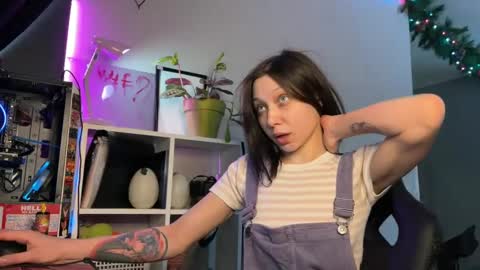 Snapshot of lilies_and_minipoots chatting on January 2025 07:22:01 AM Sonechka online show from January 2025 07:22:01 AM